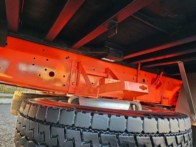 プロフィア ベースグレード 平成20年9月モデル 積載12300kg 荷台寸法890x240 車検令和8年11月まで タダノZF503SL 3段クレーン付 ラジコン・フックイン ベッド付き(18枚目)