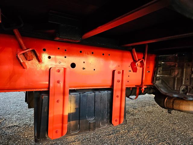 プロフィア ベースグレード 平成20年9月モデル 積載12300kg 荷台寸法890x240 車検令和8年11月まで タダノZF503SL 3段クレーン付 ラジコン・フックイン ベッド付き(21枚目)