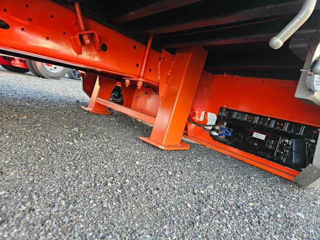 プロフィア ベースグレード 平成20年9月モデル 積載12300kg 荷台寸法890x240 車検令和8年11月まで タダノZF503SL 3段クレーン付 ラジコン・フックイン ベッド付き(44枚目)