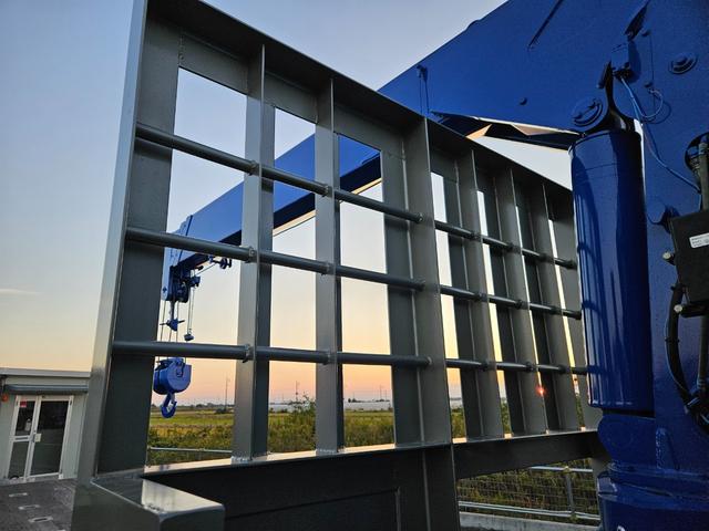 プロフィア ベースグレード 平成20年9月モデル 積載12300kg 荷台寸法890x240 車検令和8年11月まで タダノZF503SL 3段クレーン付 ラジコン・フックイン ベッド付き(57枚目)