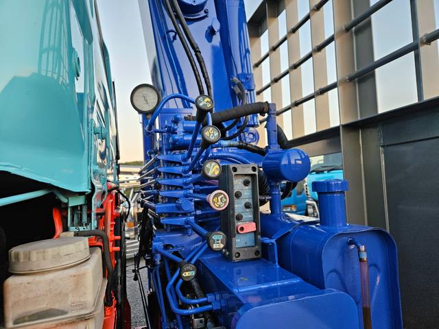 プロフィア ベースグレード 平成20年9月モデル 積載12300kg 荷台寸法890x240 車検令和8年11月まで タダノZF503SL 3段クレーン付 ラジコン・フックイン ベッド付き(58枚目)