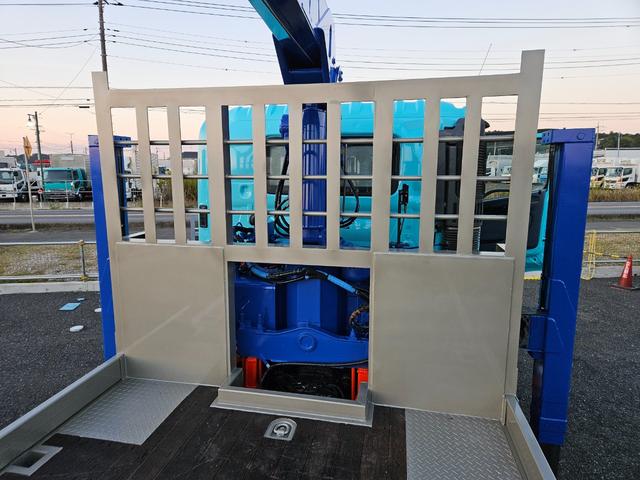 プロフィア ベースグレード 平成20年9月モデル 積載12300kg 荷台寸法890x240 車検令和8年11月まで タダノZF503SL 3段クレーン付 ラジコン・フックイン ベッド付き(62枚目)