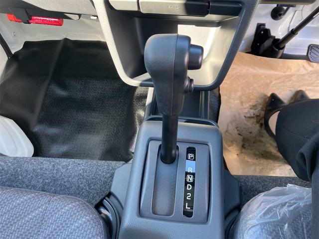 スーパーキャリイ 4WD 軽トラック AT 衝突被害軽減システム クリアランスソナー レーンアシスト アイドリングストップ 電動格納ミラー オートライト ESC エアコン パワーウィンドウ 運転席エアバッグ(6枚目)