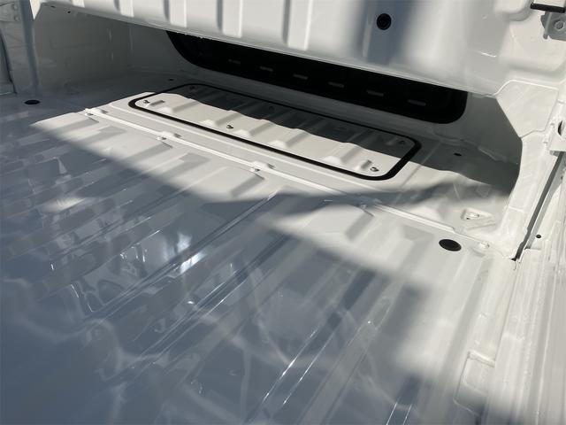 スーパーキャリイ 4WD 軽トラック AT 衝突被害軽減システム クリアランスソナー レーンアシスト アイドリングストップ 電動格納ミラー オートライト ESC エアコン パワーウィンドウ 運転席エアバッグ(19枚目)