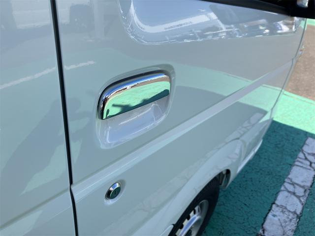 スーパーキャリイ 4WD 軽トラック AT 衝突被害軽減システム クリアランスソナー レーンアシスト アイドリングストップ 電動格納ミラー オートライト ESC エアコン パワーウィンドウ 運転席エアバッグ(25枚目)