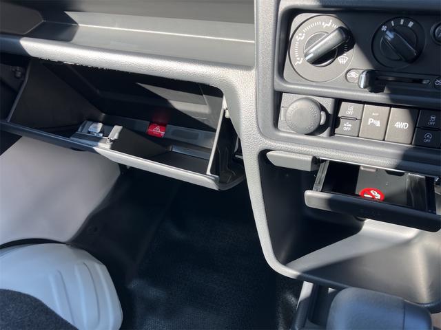 スーパーキャリイ 4WD 軽トラック AT 衝突被害軽減システム クリアランスソナー レーンアシスト アイドリングストップ 電動格納ミラー オートライト ESC エアコン パワーウィンドウ 運転席エアバッグ(27枚目)