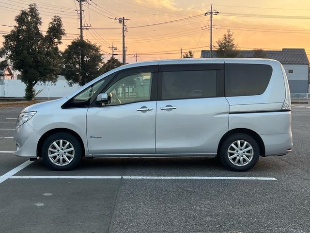 セレナ ２０Ｘ　Ｓ－ハイブリッド　車検２年付　ナビ（2枚目）