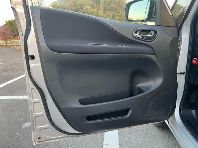 セレナ ２０Ｘ　Ｓ－ハイブリッド　車検２年付　ナビ（25枚目）