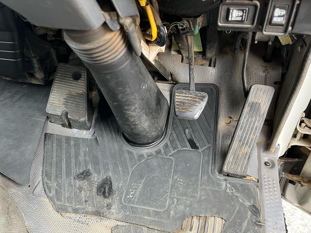 日産ディーゼル 　土砂ダンプ（15枚目）