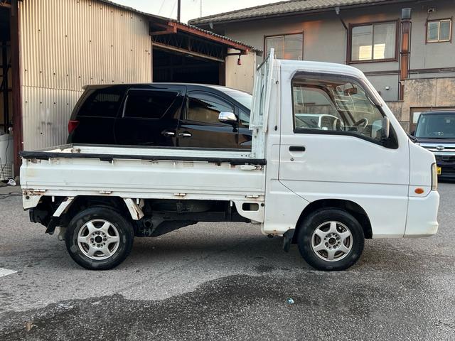 サンバートラック ＴＣ　車検２年付　エアコン　ＭＴ５速　４ＷＤ（6枚目）