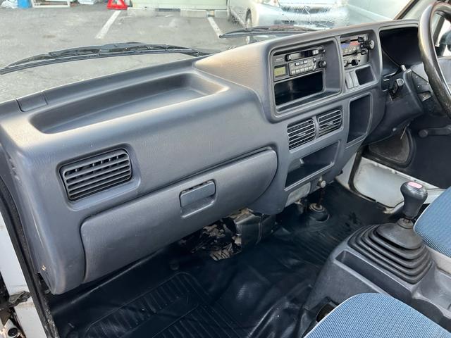 サンバートラック ＴＣ　車検２年付　エアコン　ＭＴ５速　４ＷＤ（24枚目）