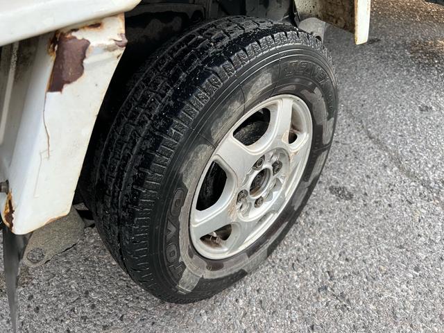 サンバートラック ＴＣ　車検２年付　エアコン　ＭＴ５速　４ＷＤ（32枚目）