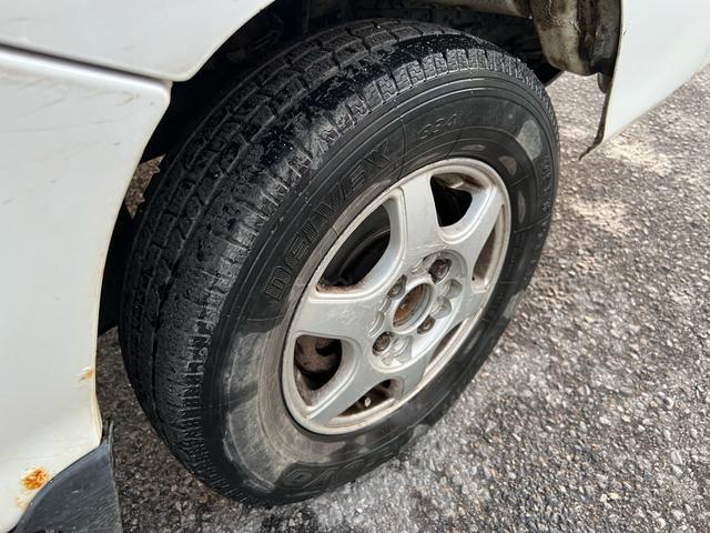 サンバートラック ＴＣ　車検２年付　エアコン　ＭＴ５速　４ＷＤ（33枚目）