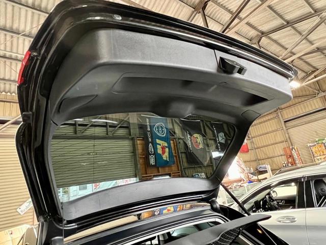 スポーツバック2.0TFSIクワトロ 4WD 2000ccターボ 純正ナビ フルセグTV バックカメラ HIDバイキセノンライト パワーシート 純正17インチAW コーナーセンサー リモコンキー ETC 横滑り防止装置(11枚目)