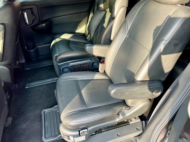 エルグランド 350ハイウェイスタープレミアム サイドリフトアップシート車 福祉車両 レザーシート シートヒーター アラウンドビューモニター 両側電動スライドドア パワーバックドア インテリジェントクルーズコントロール ナビ TV ETC ドラレコ(32枚目)