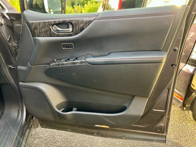 エルグランド 350ハイウェイスタープレミアム サイドリフトアップシート車 福祉車両 レザーシート シートヒーター アラウンドビューモニター 両側電動スライドドア パワーバックドア インテリジェントクルーズコントロール ナビ TV ETC ドラレコ(36枚目)