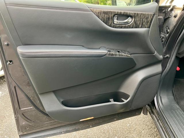 エルグランド 350ハイウェイスタープレミアム サイドリフトアップシート車 福祉車両 レザーシート シートヒーター アラウンドビューモニター 両側電動スライドドア パワーバックドア インテリジェントクルーズコントロール ナビ TV ETC ドラレコ(40枚目)