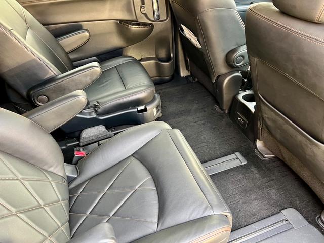 エルグランド 350ハイウェイスタープレミアム サイドリフトアップシート車 福祉車両 レザーシート シートヒーター アラウンドビューモニター 両側電動スライドドア パワーバックドア インテリジェントクルーズコントロール ナビ TV ETC ドラレコ(42枚目)