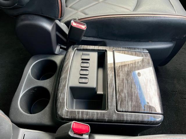 エルグランド 350ハイウェイスタープレミアム サイドリフトアップシート車 福祉車両 レザーシート シートヒーター アラウンドビューモニター 両側電動スライドドア パワーバックドア インテリジェントクルーズコントロール ナビ TV ETC ドラレコ(63枚目)