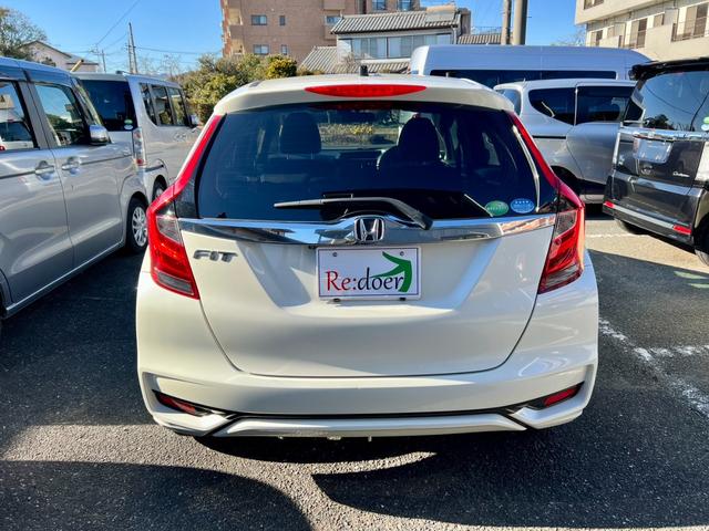 フィット １５ＸＬ　ホンダセンシング　１５ＸＬ　ホンダセンシング　４ＷＤ　ＬＥＤヘッドライト　ＬＥＤフォグランプ　ナビ装着用スペシャルパッケージ＋ＥＴＣ　衝突軽減ブレーキ　ＡＣＣ　スマートキー　バックカメラ　ＴＶ　シートヒーター（6枚目）