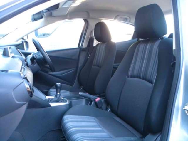ＭＡＺＤＡ２ 　教習車　ＰＵＳＨスタ－ト．ＬＥＤライト．６速ギヤ車．（5枚目）