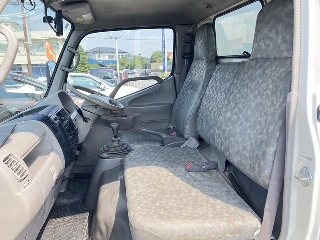 ダイナトラック 　２ｔ低床アルミパネルバン．車両総重量４８６５Ｋｇ準中型免許５ｔ未満限定免許．ＮｏＸＰＭ適合（18枚目）