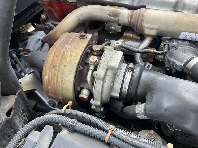 ダイナトラック 　２ｔ低床アルミパネルバン．車両総重量４８６５Ｋｇ準中型免許５ｔ未満限定免許．ＮｏＸＰＭ適合（21枚目）