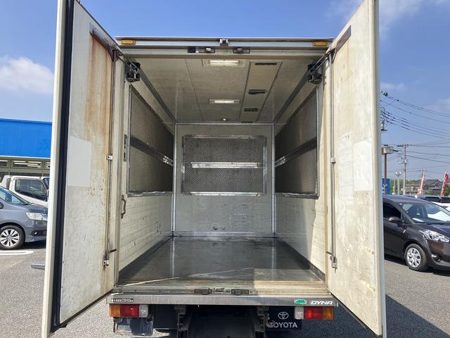ダイナトラック 　２ｔ低床アルミパネルバン．車両総重量４８６５Ｋｇ準中型免許５ｔ未満限定免許．ＮｏＸＰＭ適合（24枚目）