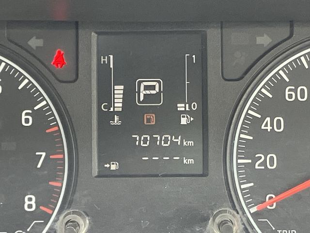 ＮＶ３５０キャラバンバン ロングＤＸ　ナビ．バックカメラ．ＥＴＣ．キーレス．エマージェンシーブレーキ．キノセンヘッドライト．プライバシーガラス．寒冷地仕様．スタンダードルーフ５ドア３人乗りロング．最大積載量７５０Ｋｇ．元公共応急車（13枚目）