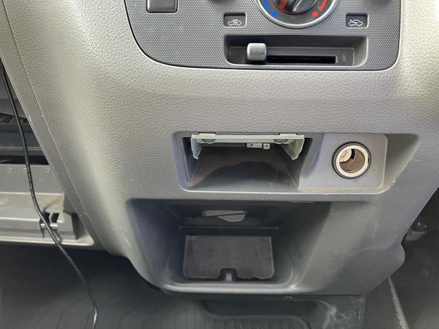 ＮＶ３５０キャラバンバン ロングＤＸ　ナビ．バックカメラ．ＥＴＣ．キーレス．エマージェンシーブレーキ．キノセンヘッドライト．プライバシーガラス．寒冷地仕様．スタンダードルーフ５ドア３人乗りロング．最大積載量７５０Ｋｇ．元公共応急車（20枚目）