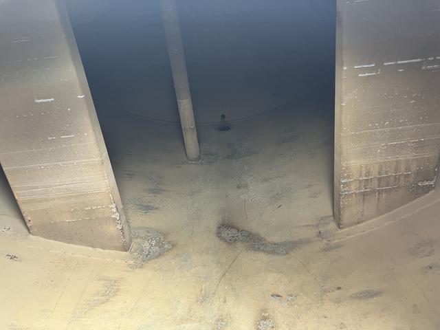 デュトロ 散水車 2000L.前サブエンジン圧力後重力散水車.(36枚目)