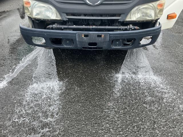 デュトロ 散水車 2000L.前サブエンジン圧力後重力散水車.(37枚目)
