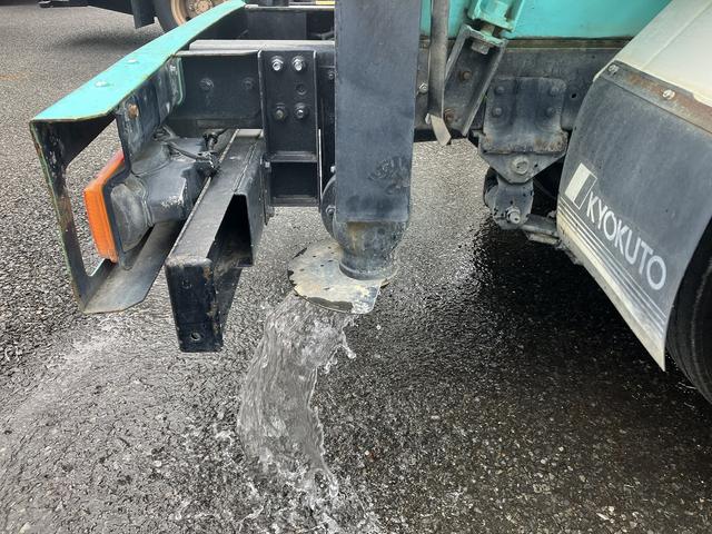デュトロ 散水車 2000L.前サブエンジン圧力後重力散水車.(39枚目)
