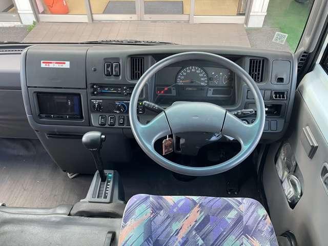 シビリアンバス キャンピング キャンピング10人就寝5人.カセットトイレ.給排水タンク20Lシンク.49L冷蔵庫.走行充電DCコンバター入力電圧2/1出力.AC100V外部電源.ナビTV.リヤモニター.20Lタンク簡易シャワー.(3枚目)