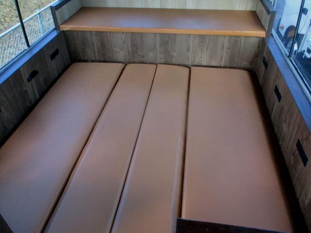 シビリアンバス キャンピング キャンピング10人就寝5人.カセットトイレ.給排水タンク20Lシンク.49L冷蔵庫.走行充電DCコンバター入力電圧2/1出力.AC100V外部電源.ナビTV.リヤモニター.20Lタンク簡易シャワー.(25枚目)