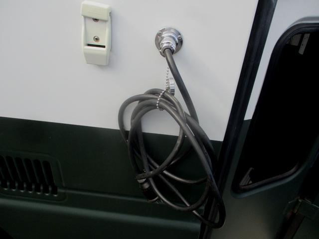 シビリアンバス キャンピング キャンピング10人就寝5人.カセットトイレ.給排水タンク20Lシンク.49L冷蔵庫.走行充電DCコンバター入力電圧2/1出力.AC100V外部電源.ナビTV.リヤモニター.20Lタンク簡易シャワー.(31枚目)