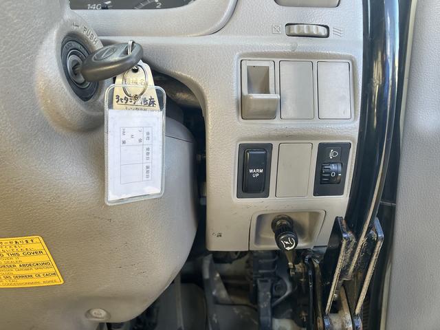 デュトロ 全低床強化ダンプ 10尺フルジャストロー3tダンプ.車両総重量5995Kg準中型免許.NoxPM適合(10枚目)