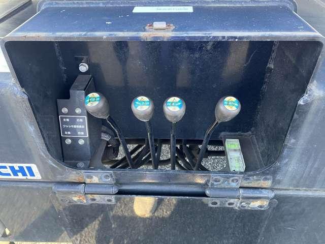 アトラストラック 　アイチ１１．９ｍ鉄バケット高所作業車．Ａｈメ－タ－３９００台．ＥＴＣ．キーレス．ワンオーナー．点検記録簿有り（8枚目）