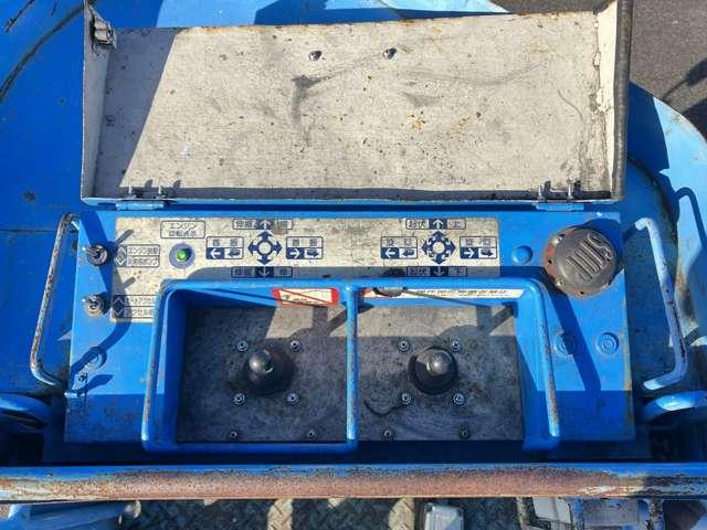 アトラストラック 　アイチ１１．９ｍ鉄バケット高所作業車．Ａｈメ－タ－３９００台．ＥＴＣ．キーレス．ワンオーナー．点検記録簿有り（10枚目）