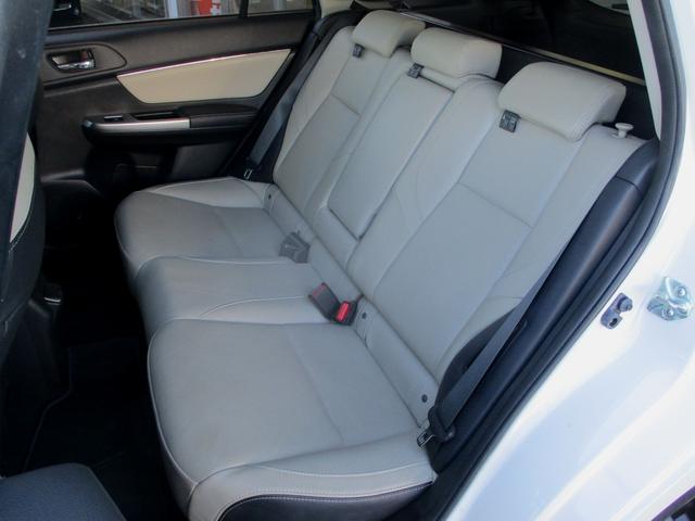 レヴォーグ １．６ＧＴアイサイト　４ＷＤ　ナビＴＶ．バックカメラ．ＥＴＣ．レザーシート＆シートヒーター．アイサイトＩＩＩ．車線逸脱警報．前後誤発進抑制制御．レーダークルーズコントロール．先行車発進おしらせ．ふらつき警報（5枚目）