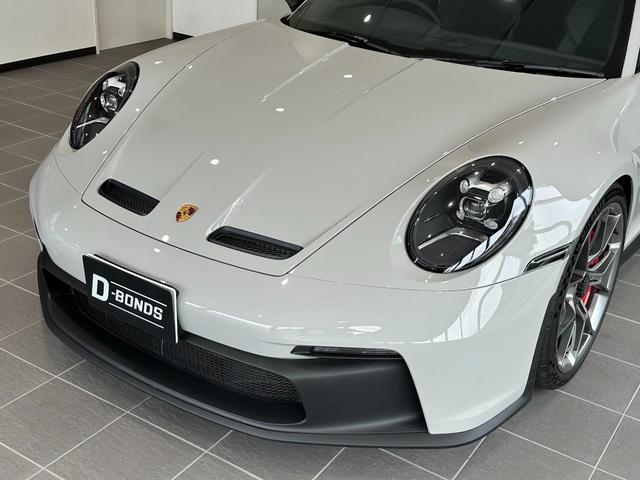 ９１１ ９１１ＧＴ３　カーボンルーフ・ＯＰカラークレヨン・クロノパッケージ・フロントリフトシステム・ライトデザインパッケージ・エクスクルーシブデザインテールライト・シートヒーター・レーシングイエローシートベルト・カープレイ（30枚目）