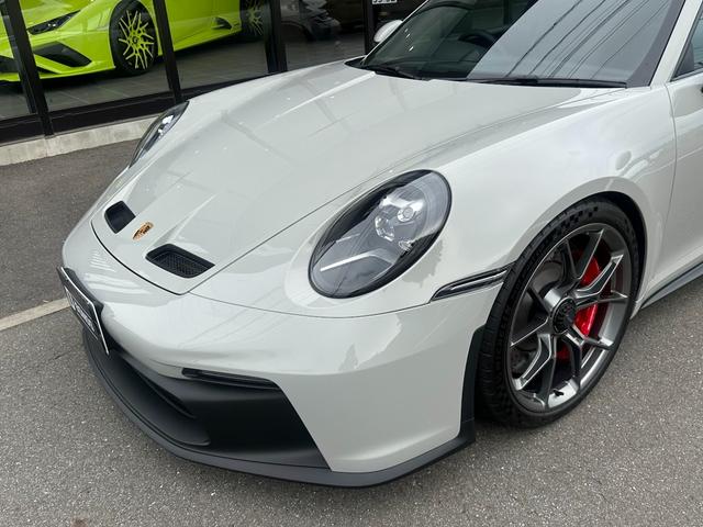 ９１１ ９１１ＧＴ３　カーボンルーフ・ＯＰカラークレヨン・クロノパッケージ・フロントリフトシステム・ライトデザインパッケージ・エクスクルーシブデザインテールライト・シートヒーター・レーシングイエローシートベルト・カープレイ（35枚目）