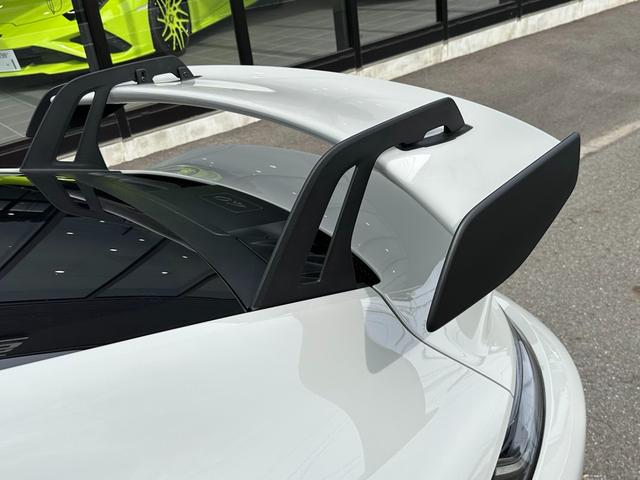 ９１１ ９１１ＧＴ３　カーボンルーフ・ＯＰカラークレヨン・クロノパッケージ・フロントリフトシステム・ライトデザインパッケージ・エクスクルーシブデザインテールライト・シートヒーター・レーシングイエローシートベルト・カープレイ（42枚目）