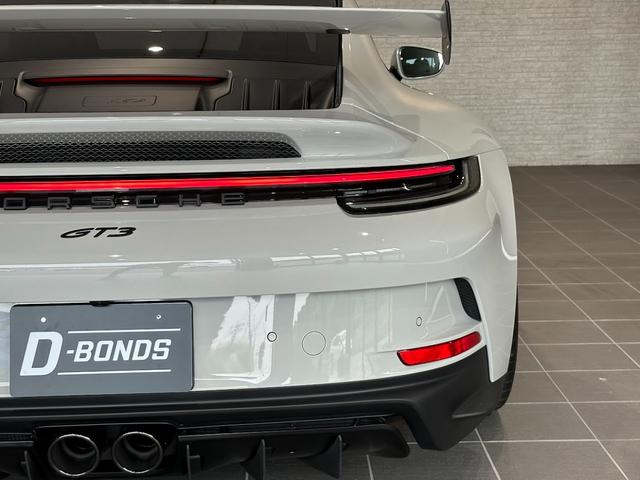 ９１１ ９１１ＧＴ３　カーボンルーフ・ＯＰカラークレヨン・クロノパッケージ・フロントリフトシステム・ライトデザインパッケージ・エクスクルーシブデザインテールライト・シートヒーター・レーシングイエローシートベルト・カープレイ（49枚目）