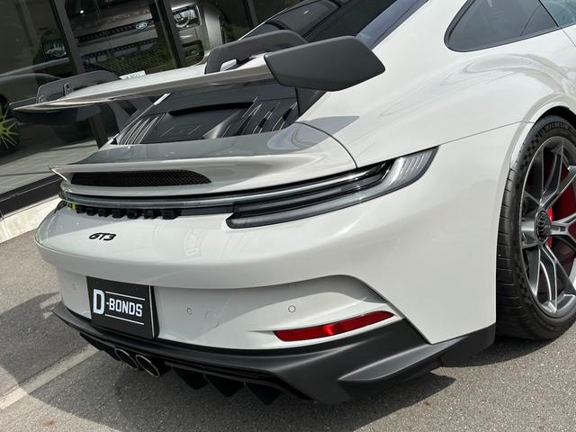 ９１１ ９１１ＧＴ３　カーボンルーフ・ＯＰカラークレヨン・クロノパッケージ・フロントリフトシステム・ライトデザインパッケージ・エクスクルーシブデザインテールライト・シートヒーター・レーシングイエローシートベルト・カープレイ（53枚目）
