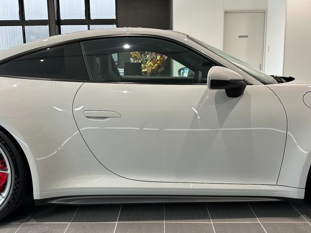 ９１１ ９１１ＧＴ３　カーボンルーフ・ＯＰカラークレヨン・クロノパッケージ・フロントリフトシステム・ライトデザインパッケージ・エクスクルーシブデザインテールライト・シートヒーター・レーシングイエローシートベルト・カープレイ（60枚目）
