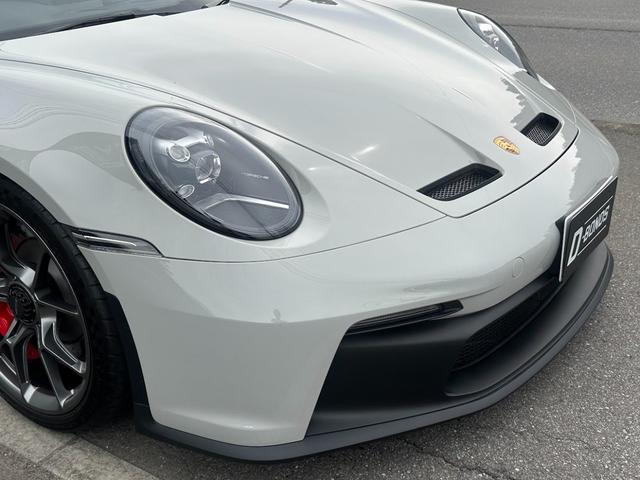 ９１１ ９１１ＧＴ３　カーボンルーフ・ＯＰカラークレヨン・クロノパッケージ・フロントリフトシステム・ライトデザインパッケージ・エクスクルーシブデザインテールライト・シートヒーター・レーシングイエローシートベルト・カープレイ（64枚目）