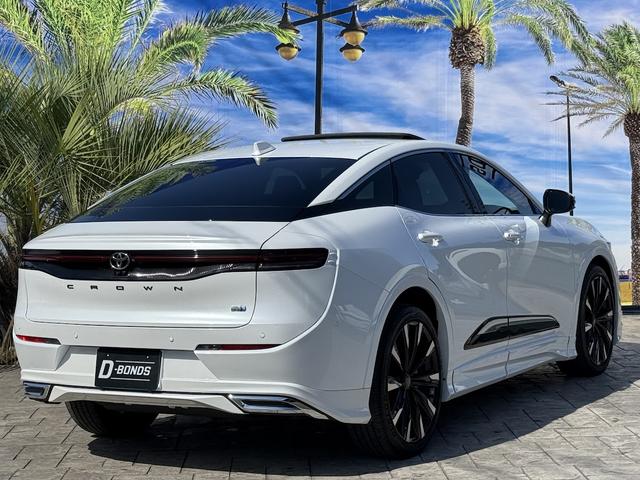 クラウンクロスオーバー ＲＳアドバンスド　モデリスタエアロ・サンルーフ・パノラミックビューモニタ・自動駐車・前後ドラレコ・ドライバーサポートパッケージ２・デジタルインナーミラー・ボディコーティング施工済み・新車保証令和１０年３月まで有り・禁煙（2枚目）