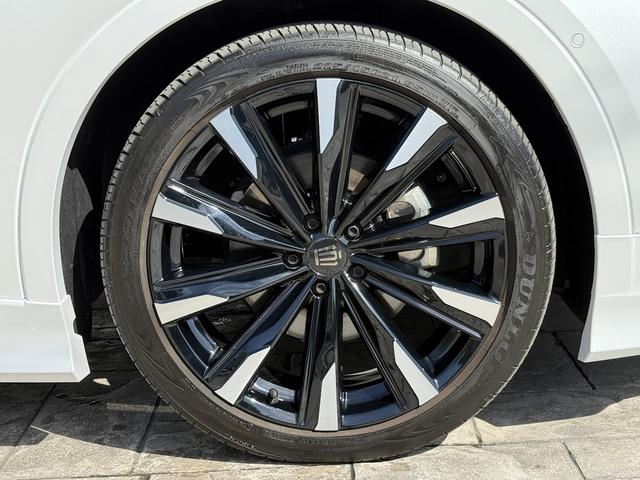 クラウンクロスオーバー ＲＳアドバンスド　モデリスタエアロ・サンルーフ・パノラミックビューモニタ・自動駐車・前後ドラレコ・ドライバーサポートパッケージ２・デジタルインナーミラー・ボディコーティング施工済み・新車保証令和１０年３月まで有り・禁煙（33枚目）