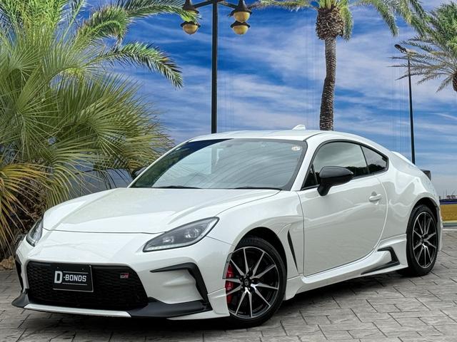 ＧＲ８６ ＳＺ　６ＭＴ・ＧＲエアロ・ＧＲマフラー・ｂｒｅｍｂｏキャリパー・９インチ大型ナビ・地デジ・バックカメラ・ドライブレコーダー・新車保証令和１１年５月まで有り・禁煙車（2枚目）